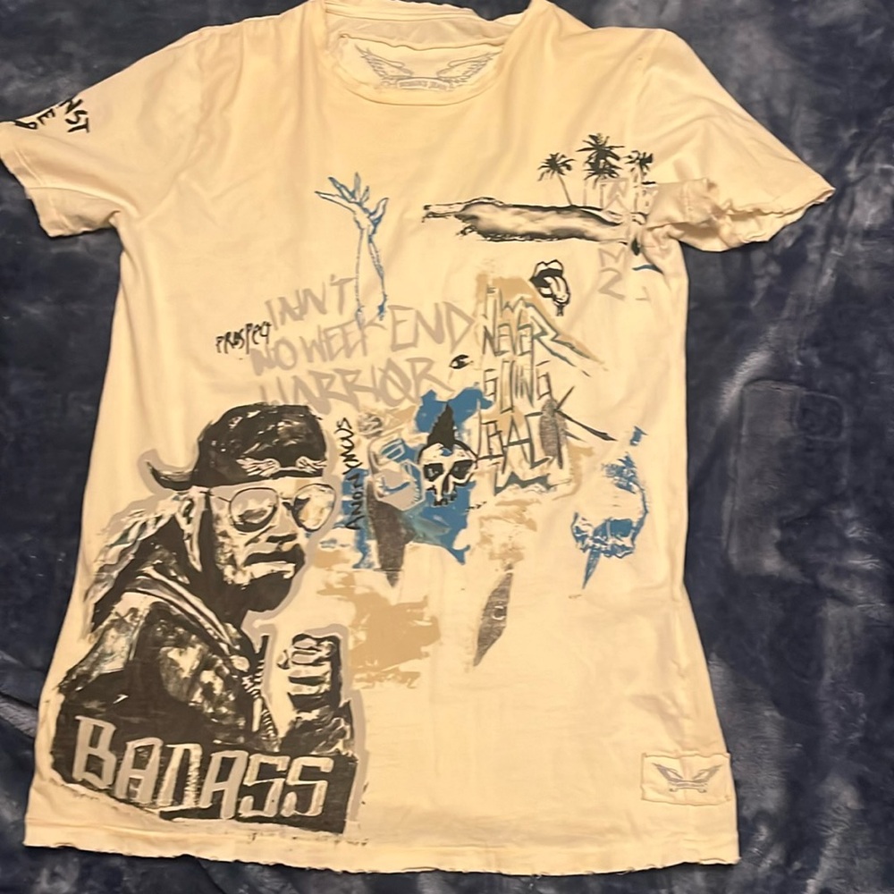 Off white distressed Robins Jean T’shirt worn once like new.